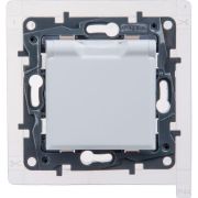 Розетка 1-местная с заземлением с защитными шторками и крышкой 16А IP44 белый ETIKA