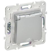 SKANDY Розетка 1-местная с заземлением с защитными шторками и крышкой 16А IP44 SK-R11S серебряный IEK