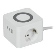 DOMINIC Удлинитель с беспроводной зарядкой 10Вт У02К 2 места 2P+PE 1,3м 3х1,0мм2 16А/250В USB A+C белый IEK